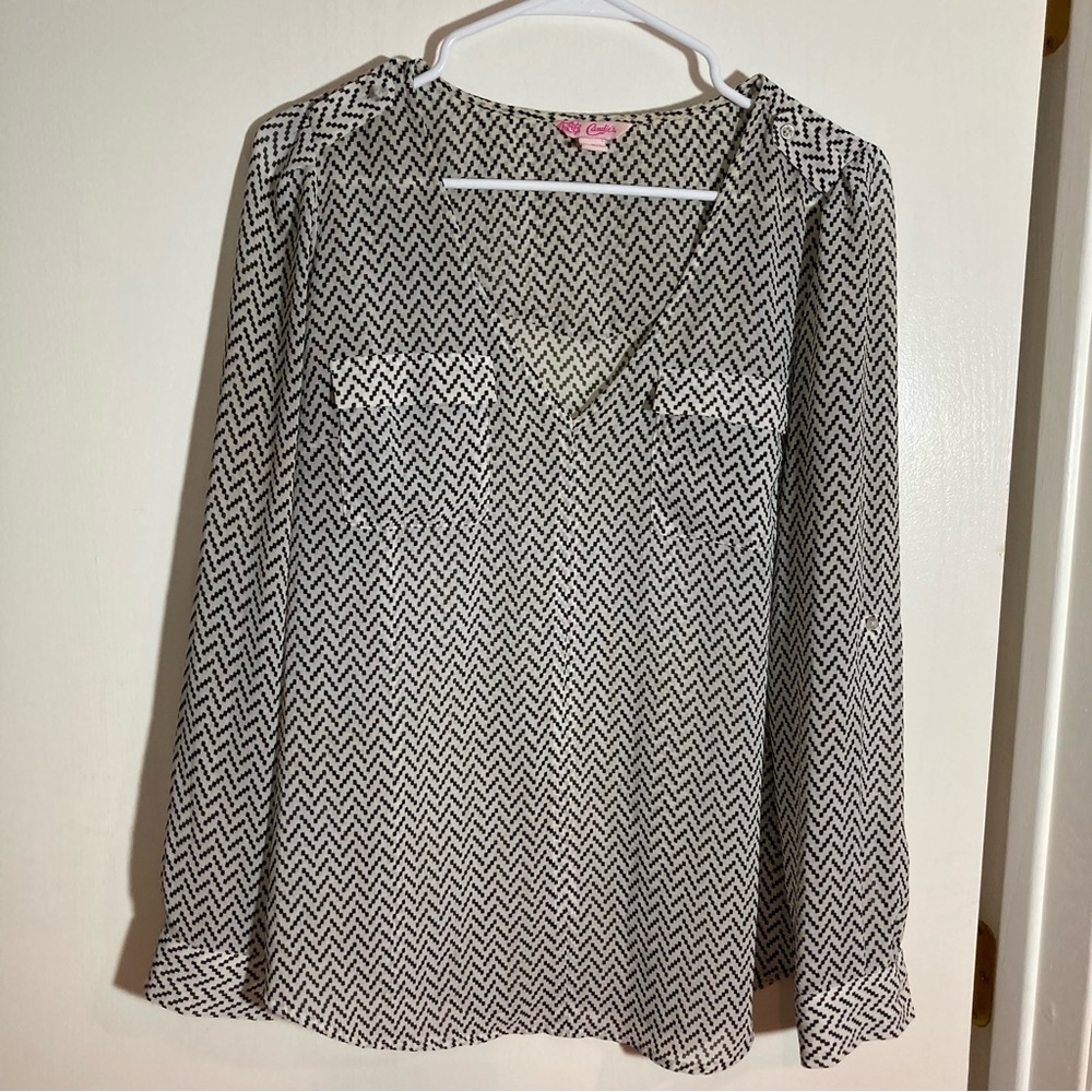 Candie’s dressy chiffon top‎ large